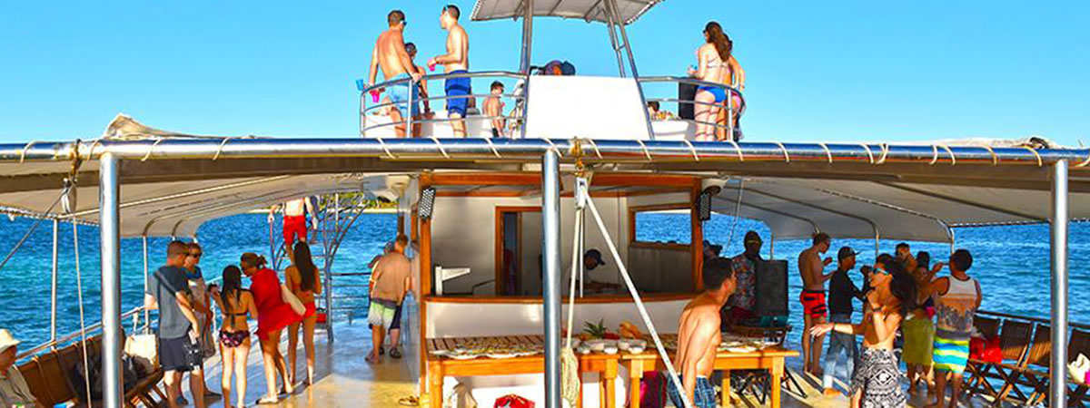 adventure-boat-party-cruise-banner